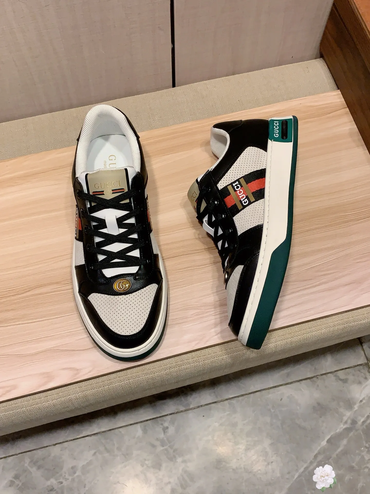 Men's Men's Shoes💰420💰💰🎩🎩[Lightning][Lightning] "Gucci*" The latest and most popular casual shoes, top brand [seduce] luxury ~ purchasing agency, top ~ quality. [Strong] The upper is made of imported breathable cowhide with fabric material ➕ Breathable sheepskin feet (•) and fine workmanship. The original stylish and stylish soft rubber wear-resistant and non-slip outsole is light and comfortable on the feet. The real thing looks better when photographed. 013: Size: 38-44, 3️⃣ colors selected
